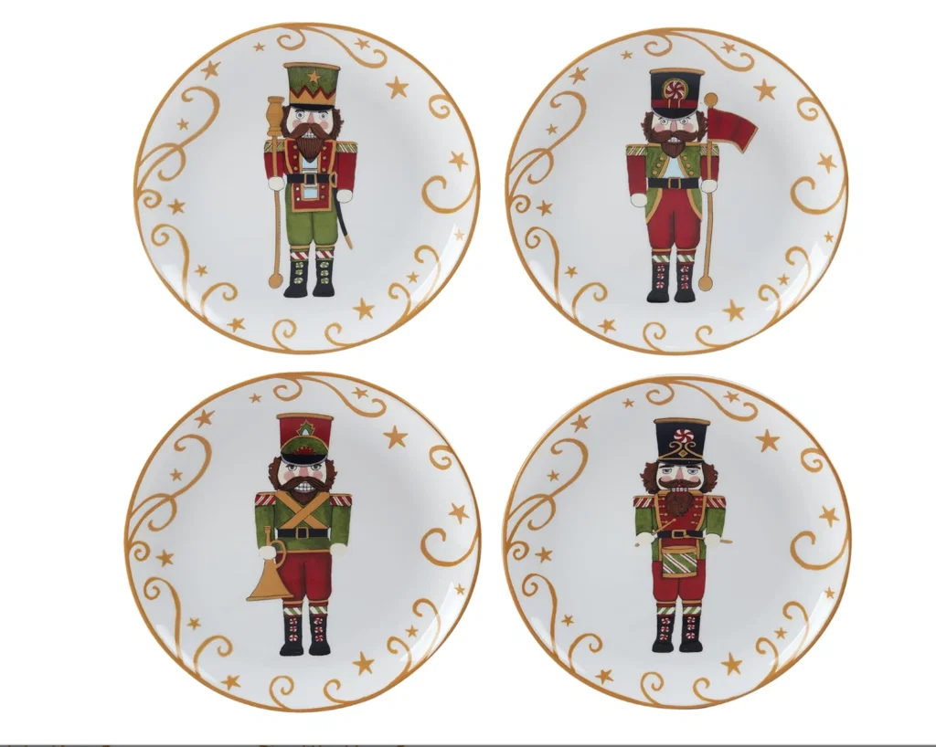 International Nutcracker Plates at Léránt
